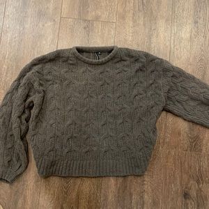 Long sleeve green sweater